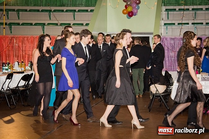 Zdjęcie w galerii na portalu naszraciborz.pl: Maturzyści I LO bawią się w Arenie Rafako wiadomości z regionu