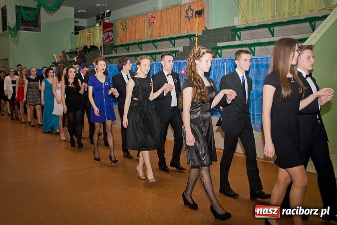 Zdjęcie w galerii na portalu naszraciborz.pl: Maturzyści I LO bawią się w Arenie Rafako wiadomości z regionu