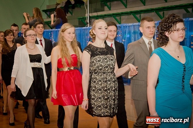 Zdjęcie w galerii na portalu naszraciborz.pl: Maturzyści I LO bawią się w Arenie Rafako wiadomości z regionu