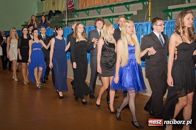 Zdjęcie w galerii na portalu naszraciborz.pl: Maturzyści I LO bawią się w Arenie Rafako wiadomości z regionu