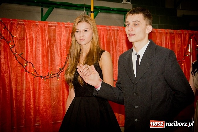 Zdjęcie w galerii na portalu naszraciborz.pl: Maturzyści I LO bawią się w Arenie Rafako wiadomości z regionu