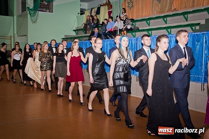 Zdjęcie w galerii na portalu naszraciborz.pl: Maturzyści I LO bawią się w Arenie Rafako wiadomości z regionu