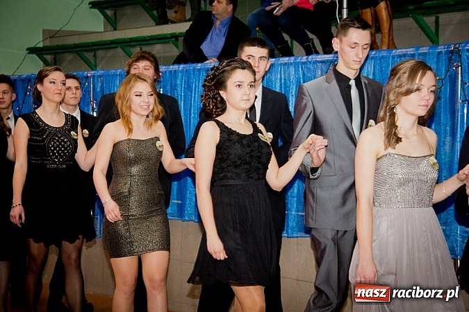 Zdjęcie w galerii na portalu naszraciborz.pl: Maturzyści I LO bawią się w Arenie Rafako wiadomości z regionu