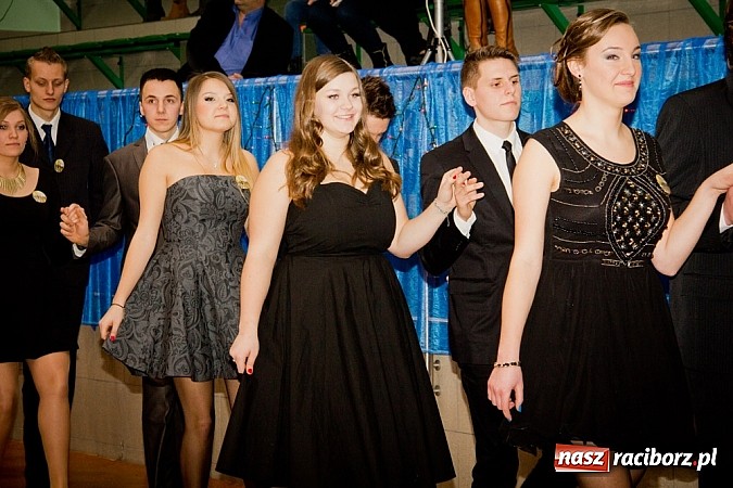 Zdjęcie w galerii na portalu naszraciborz.pl: Maturzyści I LO bawią się w Arenie Rafako wiadomości z regionu