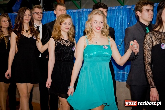 Zdjęcie w galerii na portalu naszraciborz.pl: Maturzyści I LO bawią się w Arenie Rafako wiadomości z regionu