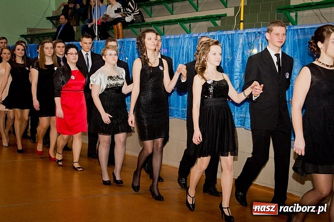 Zdjęcie w galerii na portalu naszraciborz.pl: Maturzyści I LO bawią się w Arenie Rafako wiadomości z regionu