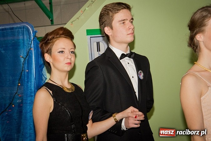 Zdjęcie w galerii na portalu naszraciborz.pl: Maturzyści I LO bawią się w Arenie Rafako wiadomości z regionu