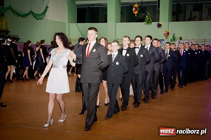 Zdjęcie w galerii na portalu naszraciborz.pl: Maturzyści I LO bawią się w Arenie Rafako wiadomości z regionu