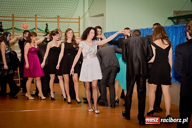 Zdjęcie w galerii na portalu naszraciborz.pl: Maturzyści I LO bawią się w Arenie Rafako wiadomości z regionu