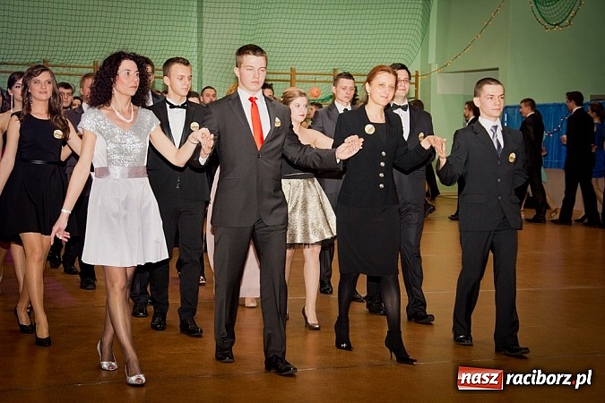 Zdjęcie w galerii na portalu naszraciborz.pl: Maturzyści I LO bawią się w Arenie Rafako wiadomości z regionu