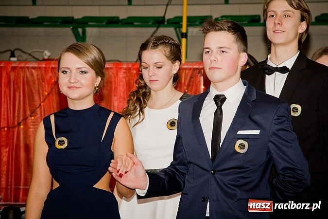 Zdjęcie w galerii na portalu naszraciborz.pl: Maturzyści I LO bawią się w Arenie Rafako wiadomości z regionu