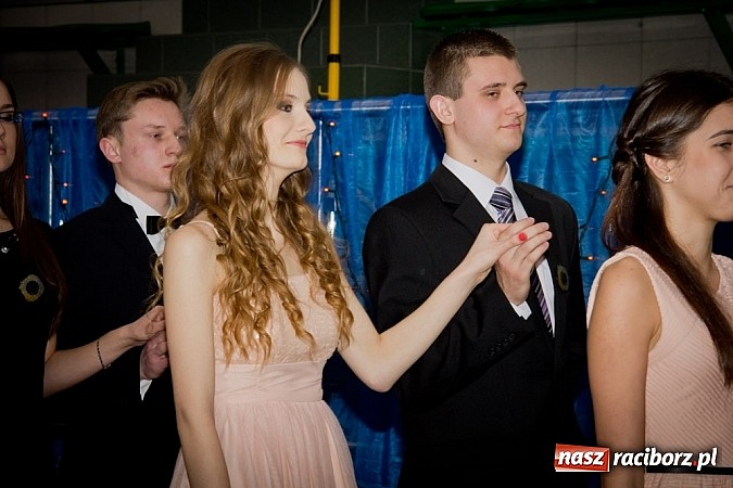 Zdjęcie w galerii na portalu naszraciborz.pl: Maturzyści I LO bawią się w Arenie Rafako wiadomości z regionu