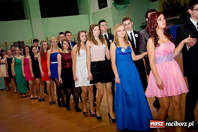 Zdjęcie w galerii na portalu naszraciborz.pl: Maturzyści I LO bawią się w Arenie Rafako wiadomości z regionu