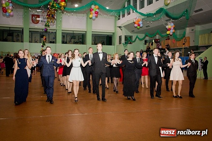 Zdjęcie w galerii na portalu naszraciborz.pl: Maturzyści I LO bawią się w Arenie Rafako wiadomości z regionu