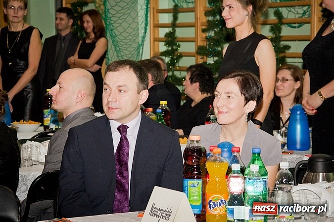 Zdjęcie w galerii na portalu naszraciborz.pl: Maturzyści I LO bawią się w Arenie Rafako wiadomości z regionu