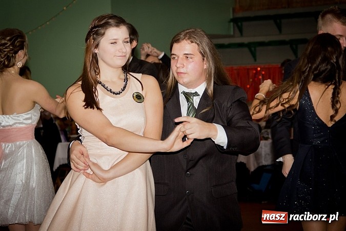 Zdjęcie w galerii na portalu naszraciborz.pl: Maturzyści I LO bawią się w Arenie Rafako wiadomości z regionu