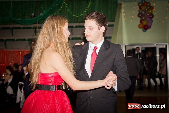 Zdjęcie w galerii na portalu naszraciborz.pl: Maturzyści I LO bawią się w Arenie Rafako wiadomości z regionu