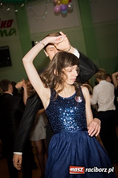 Zdjęcie w galerii na portalu naszraciborz.pl: Maturzyści I LO bawią się w Arenie Rafako wiadomości z regionu