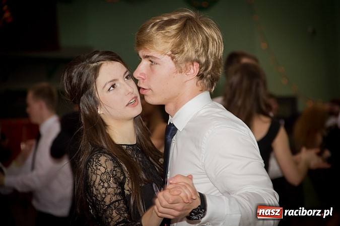 Zdjęcie w galerii na portalu naszraciborz.pl: Maturzyści I LO bawią się w Arenie Rafako wiadomości z regionu