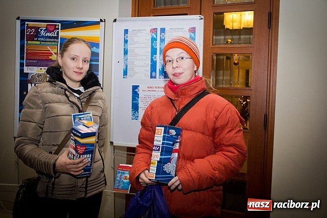Zdjęcie w galerii na portalu naszraciborz.pl: WOŚP: 130 wolontariuszy na ulicach Raciborza wiadomości z regionu