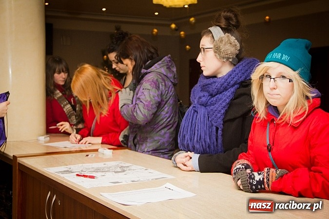 Zdjęcie w galerii na portalu naszraciborz.pl: WOŚP: 130 wolontariuszy na ulicach Raciborza wiadomości z regionu