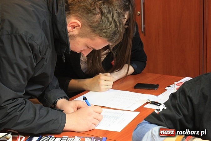 Zdjęcie w galerii na portalu naszraciborz.pl: Blisko 6200 zł zebrano w Krzanowicach wiadomości z regionu