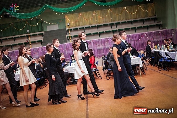 Zdjęcie w galerii na portalu naszraciborz.pl: Studniówki za pasem. Wybierz fotografa wiadomości z regionu