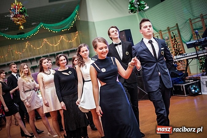 Zdjęcie w galerii na portalu naszraciborz.pl: Studniówki za pasem. Wybierz fotografa wiadomości z regionu