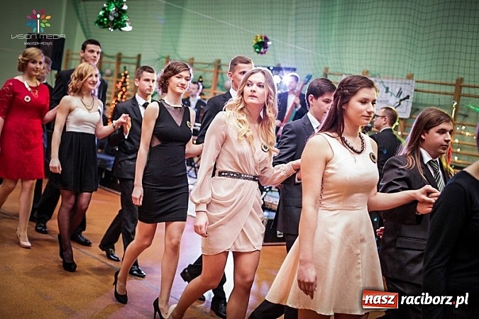 Zdjęcie w galerii na portalu naszraciborz.pl: Studniówki za pasem. Wybierz fotografa wiadomości z regionu