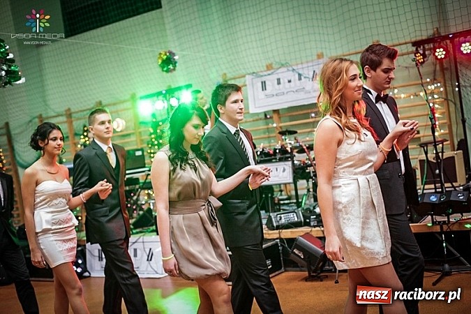 Zdjęcie w galerii na portalu naszraciborz.pl: Studniówki za pasem. Wybierz fotografa wiadomości z regionu