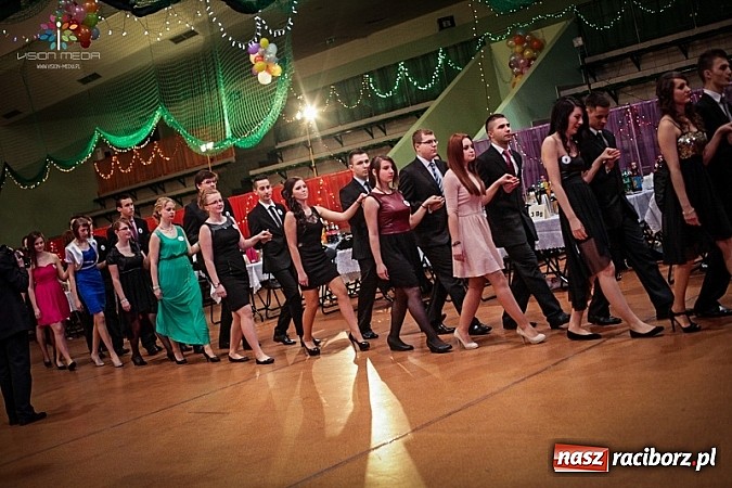 Zdjęcie w galerii na portalu naszraciborz.pl: Studniówki za pasem. Wybierz fotografa wiadomości z regionu