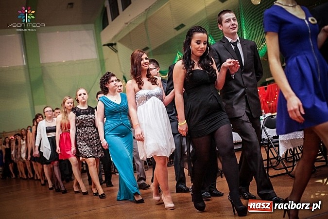 Zdjęcie w galerii na portalu naszraciborz.pl: Studniówki za pasem. Wybierz fotografa wiadomości z regionu