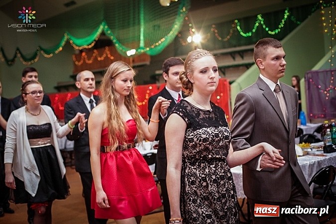 Zdjęcie w galerii na portalu naszraciborz.pl: Studniówki za pasem. Wybierz fotografa wiadomości z regionu