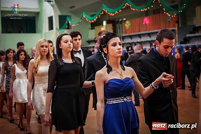 Zdjęcie w galerii na portalu naszraciborz.pl: Studniówki za pasem. Wybierz fotografa wiadomości z regionu