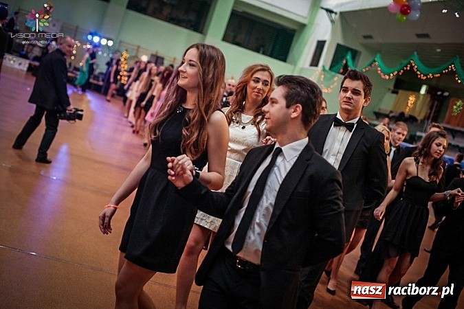 Zdjęcie w galerii na portalu naszraciborz.pl: Studniówki za pasem. Wybierz fotografa wiadomości z regionu