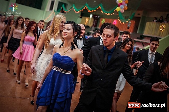 Zdjęcie w galerii na portalu naszraciborz.pl: Studniówki za pasem. Wybierz fotografa wiadomości z regionu