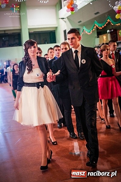 Zdjęcie w galerii na portalu naszraciborz.pl: Studniówki za pasem. Wybierz fotografa wiadomości z regionu