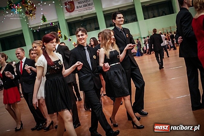 Zdjęcie w galerii na portalu naszraciborz.pl: Studniówki za pasem. Wybierz fotografa wiadomości z regionu