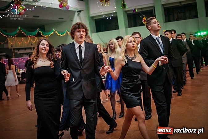 Zdjęcie w galerii na portalu naszraciborz.pl: Studniówki za pasem. Wybierz fotografa wiadomości z regionu