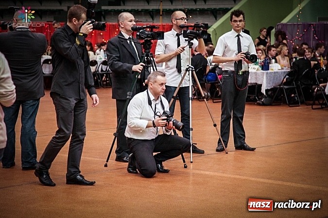 Zdjęcie w galerii na portalu naszraciborz.pl: Studniówki za pasem. Wybierz fotografa wiadomości z regionu