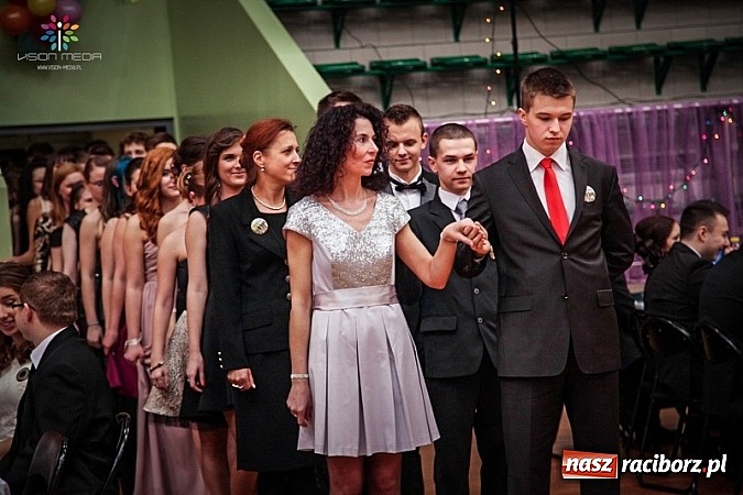 Zdjęcie w galerii na portalu naszraciborz.pl: Studniówki za pasem. Wybierz fotografa wiadomości z regionu