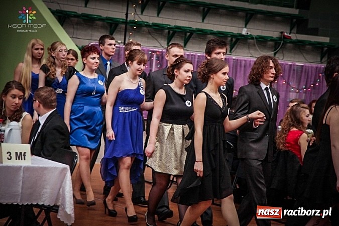 Zdjęcie w galerii na portalu naszraciborz.pl: Studniówki za pasem. Wybierz fotografa wiadomości z regionu