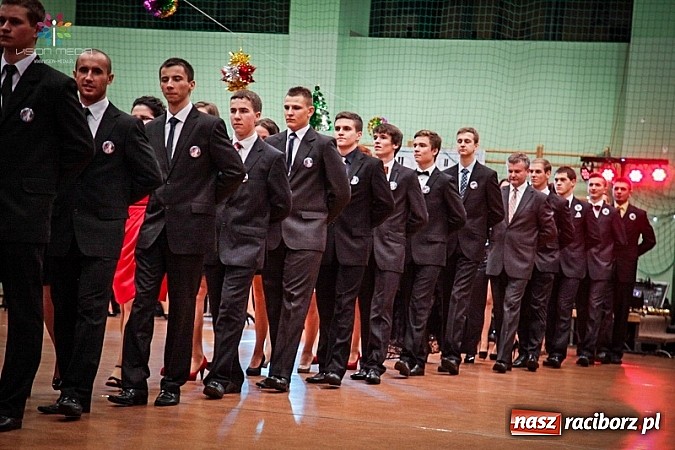 Zdjęcie w galerii na portalu naszraciborz.pl: Studniówki za pasem. Wybierz fotografa wiadomości z regionu