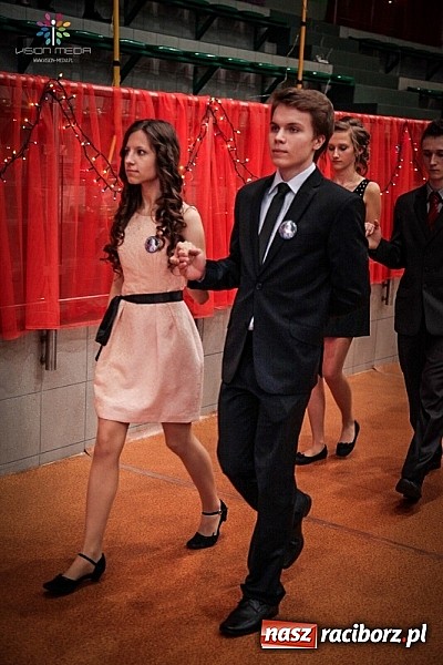 Zdjęcie w galerii na portalu naszraciborz.pl: Studniówki za pasem. Wybierz fotografa wiadomości z regionu