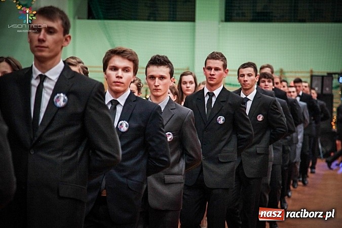 Zdjęcie w galerii na portalu naszraciborz.pl: Studniówki za pasem. Wybierz fotografa wiadomości z regionu