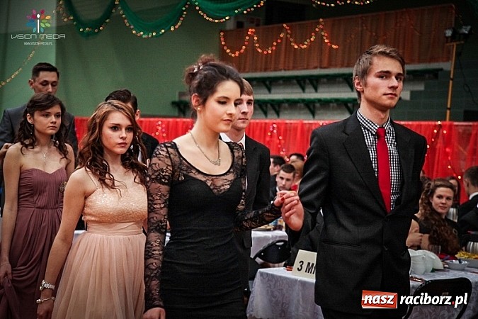 Zdjęcie w galerii na portalu naszraciborz.pl: Studniówki za pasem. Wybierz fotografa wiadomości z regionu