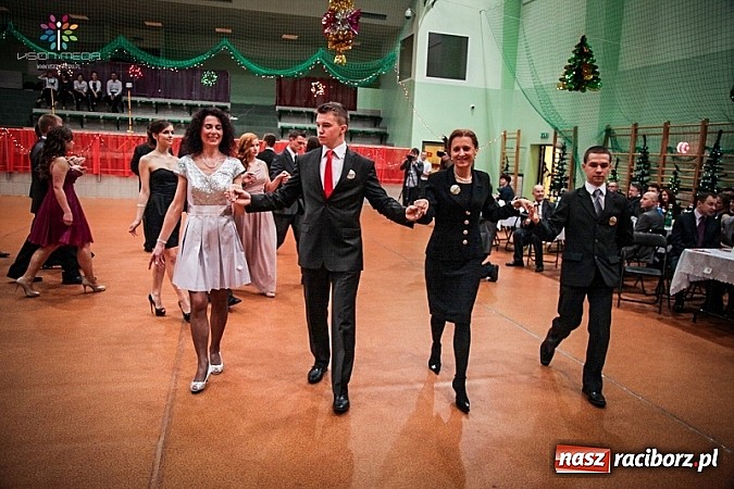 Zdjęcie w galerii na portalu naszraciborz.pl: Studniówki za pasem. Wybierz fotografa wiadomości z regionu