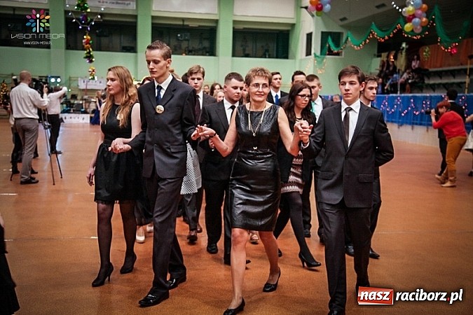 Zdjęcie w galerii na portalu naszraciborz.pl: Studniówki za pasem. Wybierz fotografa wiadomości z regionu