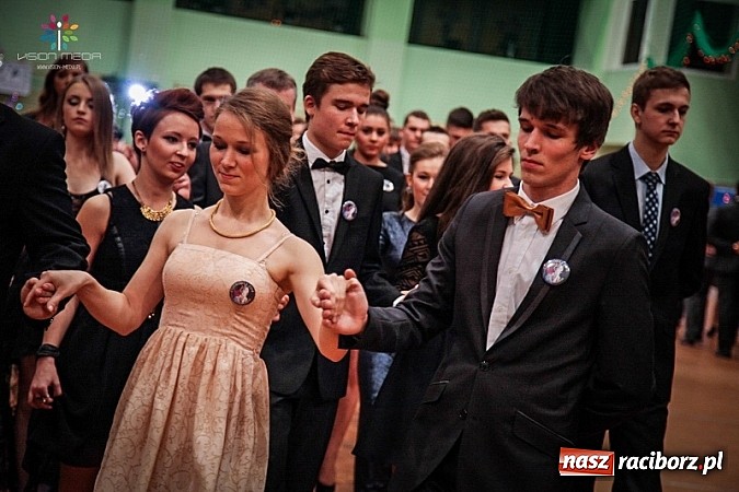 Zdjęcie w galerii na portalu naszraciborz.pl: Studniówki za pasem. Wybierz fotografa wiadomości z regionu