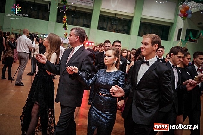 Zdjęcie w galerii na portalu naszraciborz.pl: Studniówki za pasem. Wybierz fotografa wiadomości z regionu